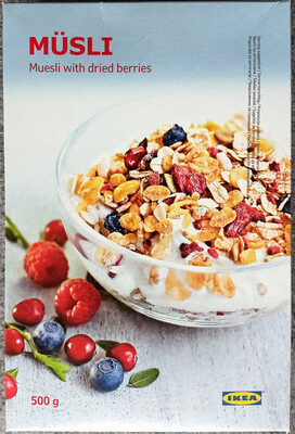Muesli with dried berries
