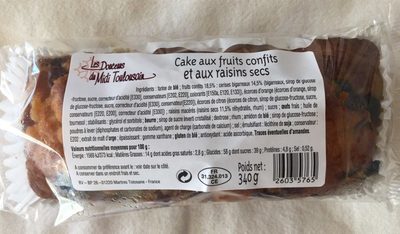 Cake aux Fruits Confits et aux Raisins Secs