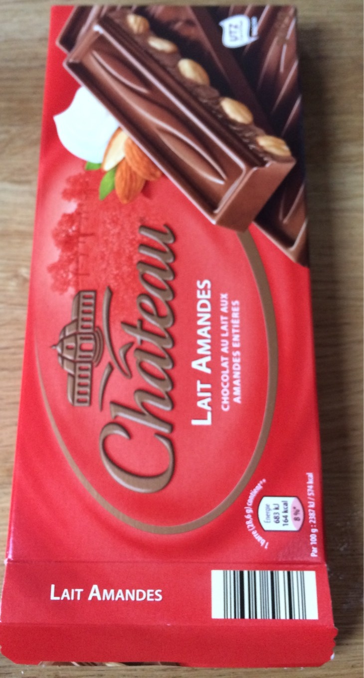Chocolat au lait aux amandes entières